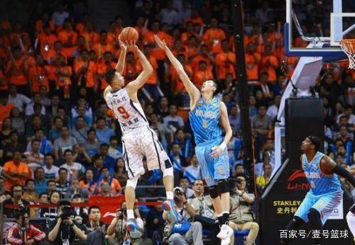 仅让球迷惊 仅让球迷惊